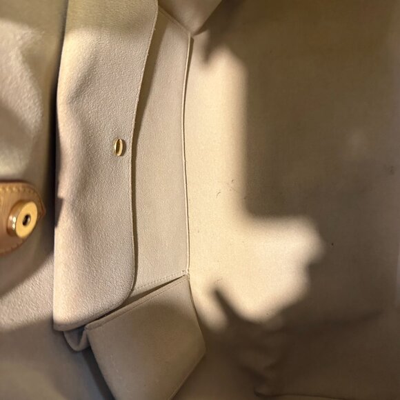 Louis Vuitton Galliera PM Monogram Shoulder Bag - Picture 11 of 16